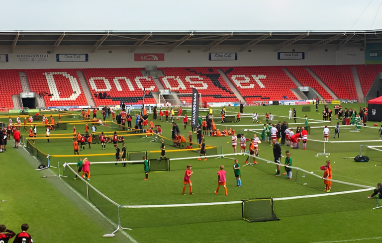 El primer torneo de estadio 3v3 en el Reino Unido en Doncaster Rovers FC en 2018.